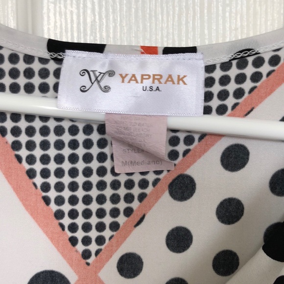 Patterned top - Picture 2 of 2